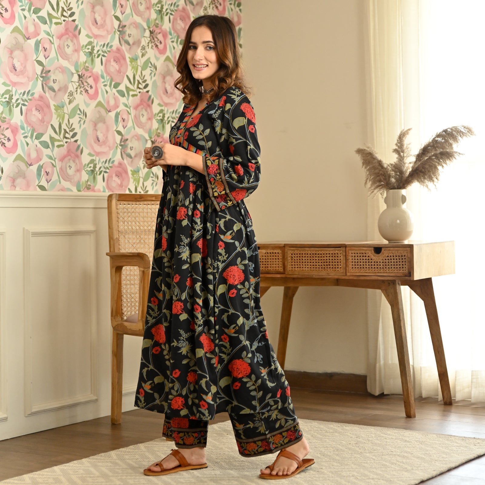 BlackTree Black Front Gathered Kurta Pant Set - view 7