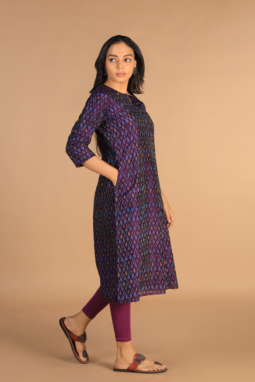 Kalanjali Ethnics Handwoven Pochampally Silk Ikat kurta - view 4