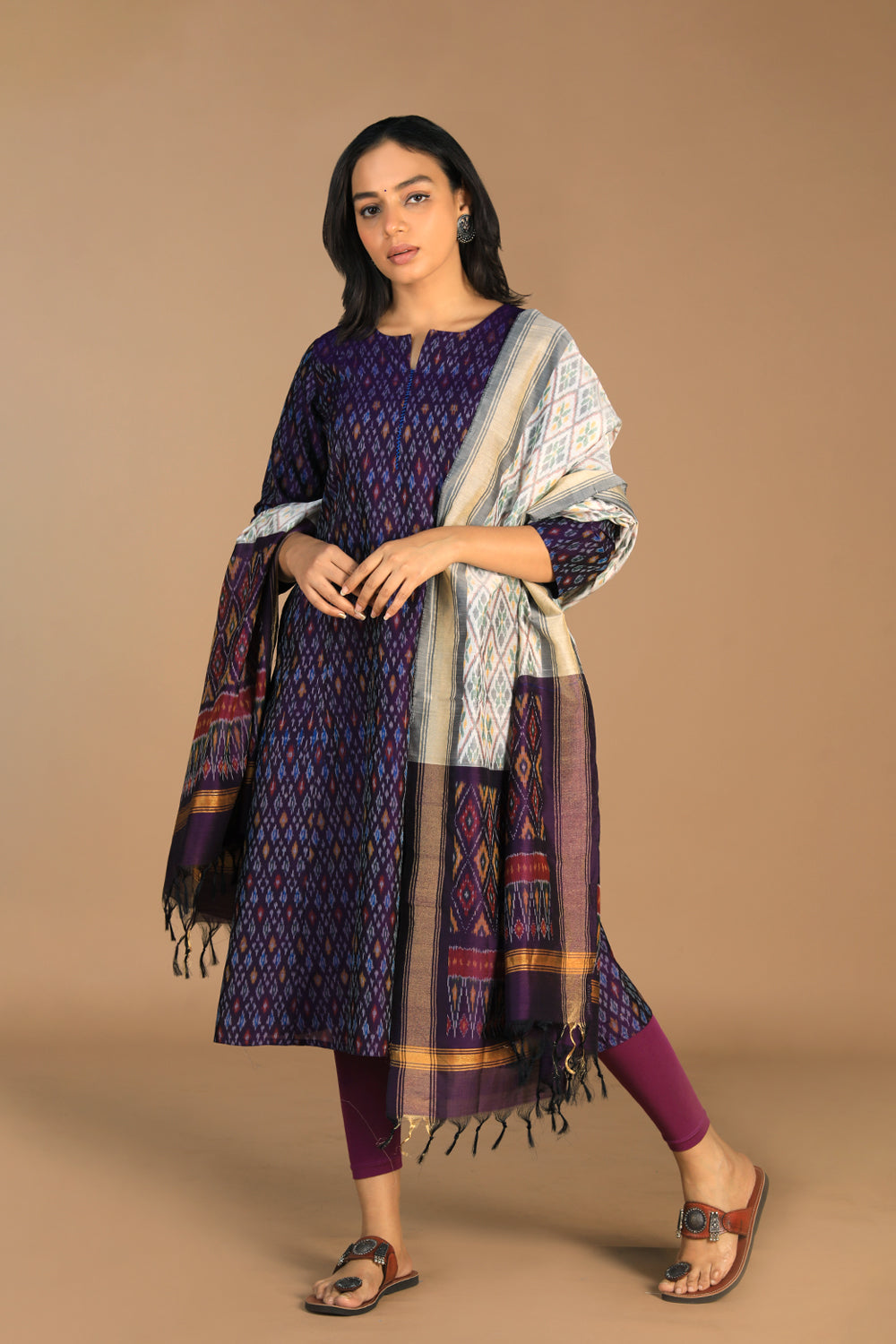 Kalanjali Ethnics Handwoven Pochampally Silk Ikat kurta - view 8