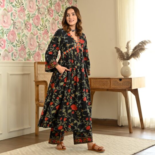 BlackTree Black Front Gathered Kurta Pant Set - view 2