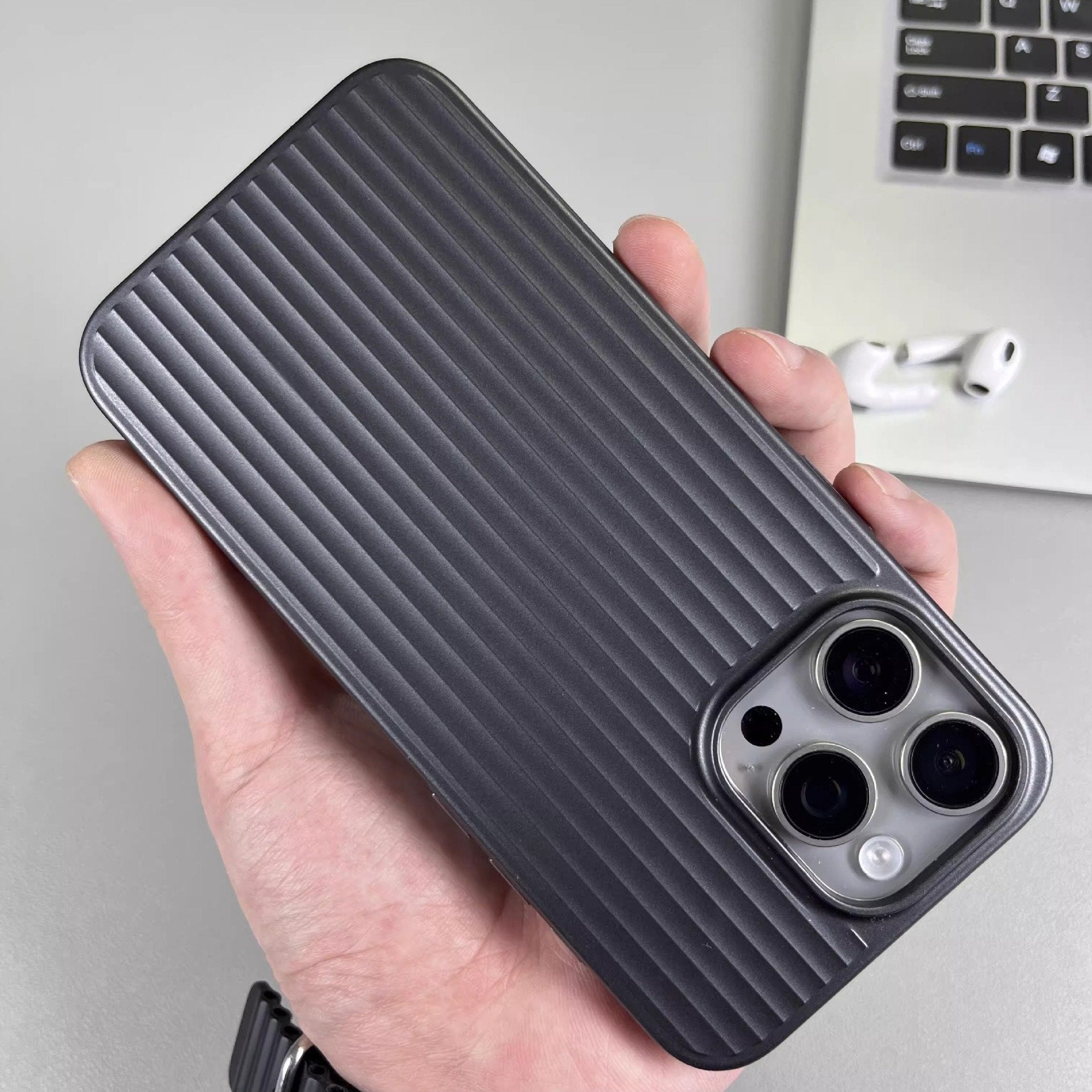 Million Cases Corrugated Pattern Matte Plating Case - iPhone - view 10
