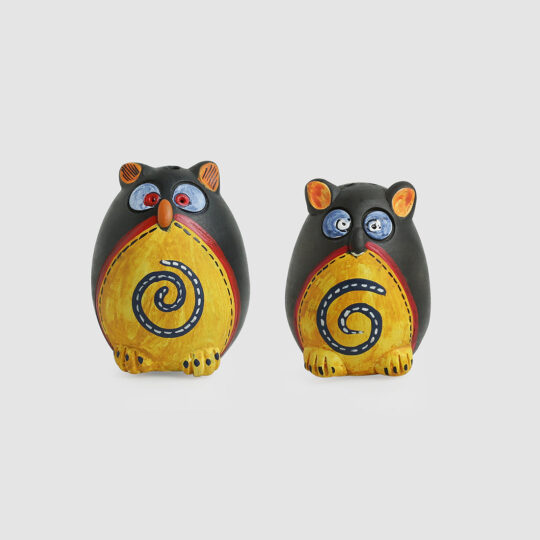 EXCLUSIVELANE Small 'Twin Owl Shaped' Salt & Pepper Shaker Set In Terracotta (Set Of 2) - view 2