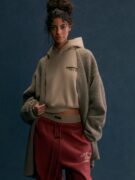 ESSENTIALS Women's Fleece Cropped Hoodie – Desert Sand