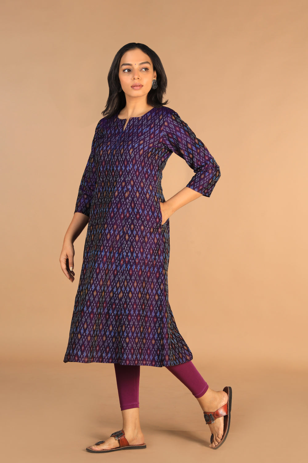 Kalanjali Ethnics Handwoven Pochampally Silk Ikat kurta - view 3