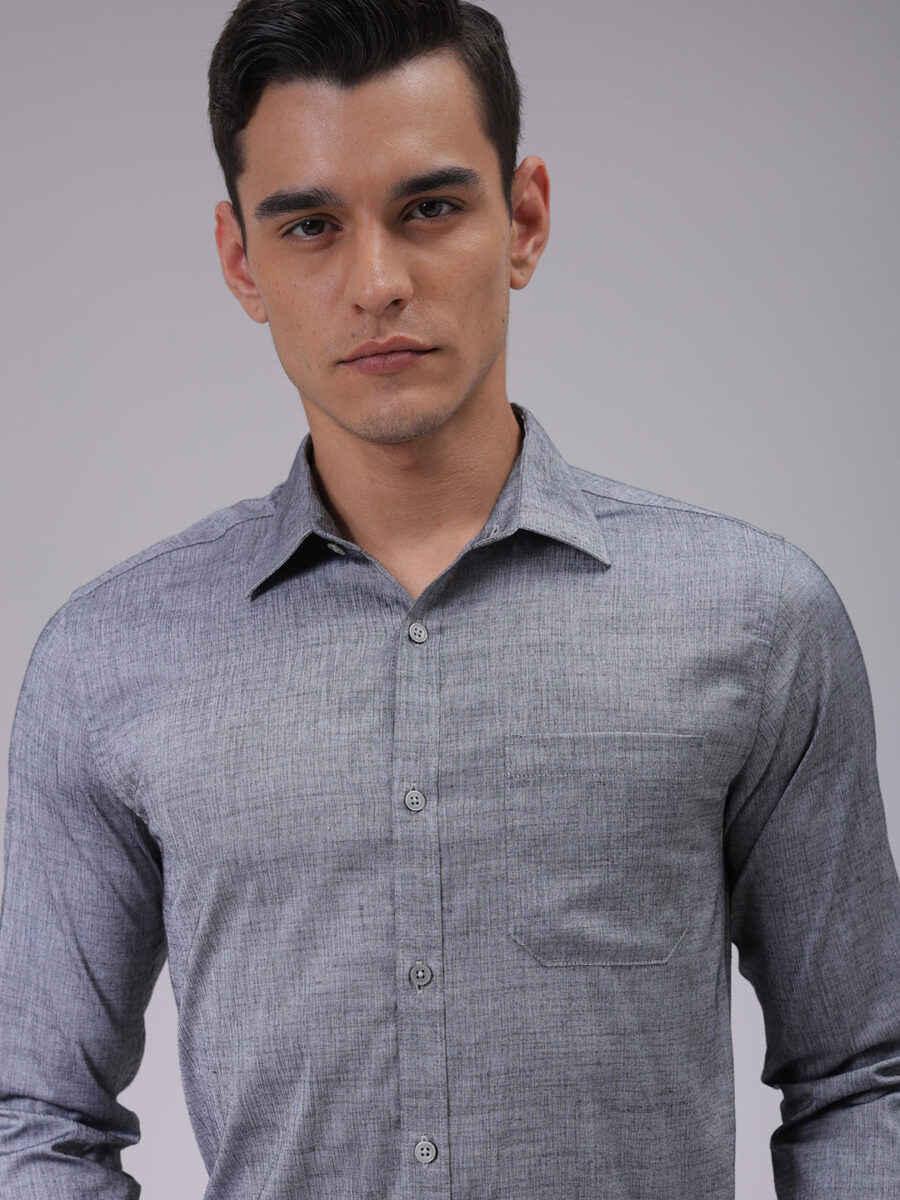 Luxe by TIGC Men's Black Slim Fit Solid Formal Shirt