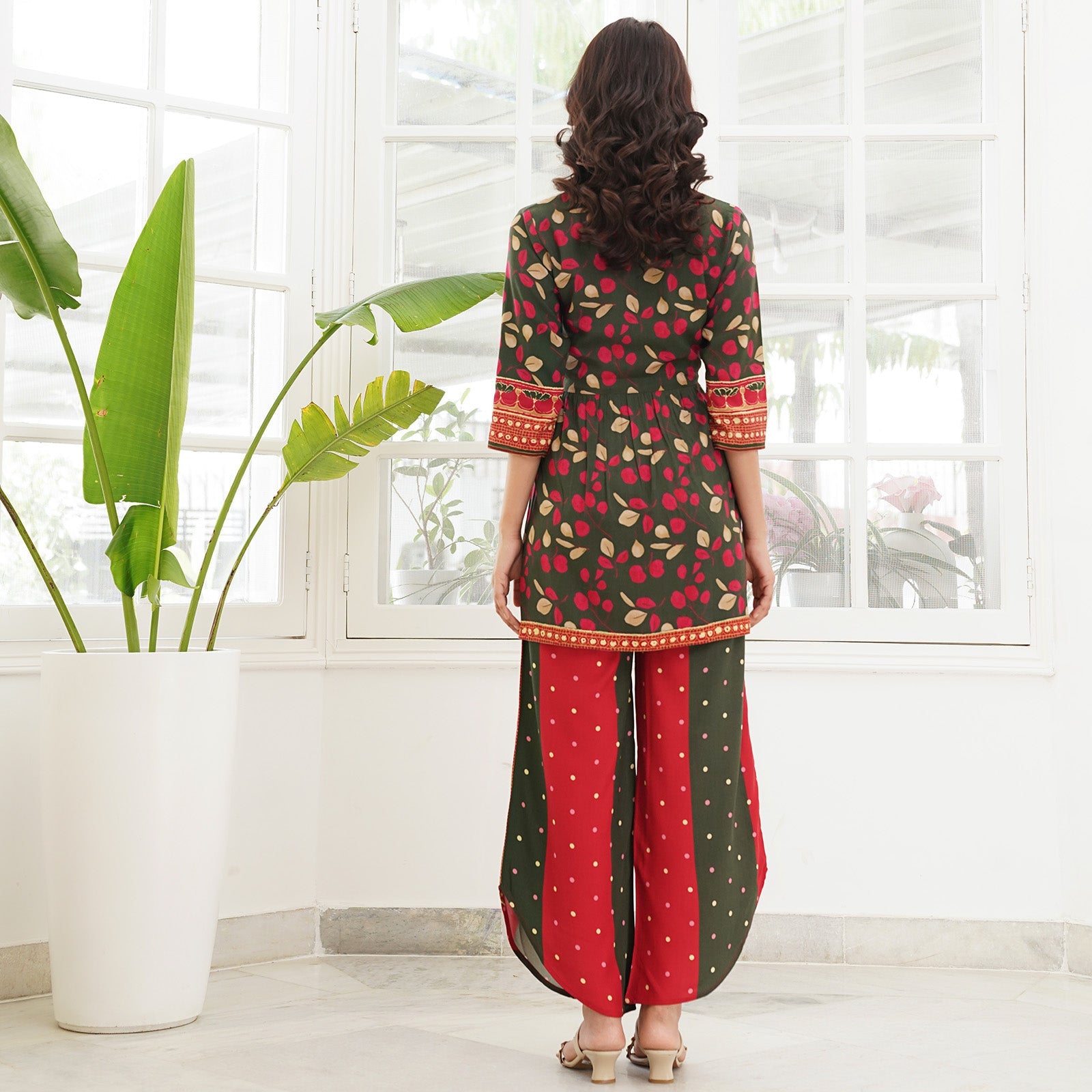 BlackTree Green Asymmetric Gather Co-ord Set with Side Tie Up Detail - view 6