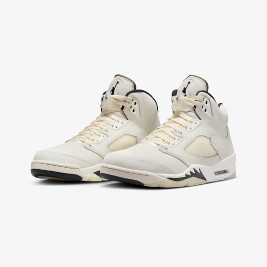 Jordan | AIR JORDAN 5 RETRO SE { SAIL/BLACK-LT OREWOOD BRN-COCONUT MILK - view 2
