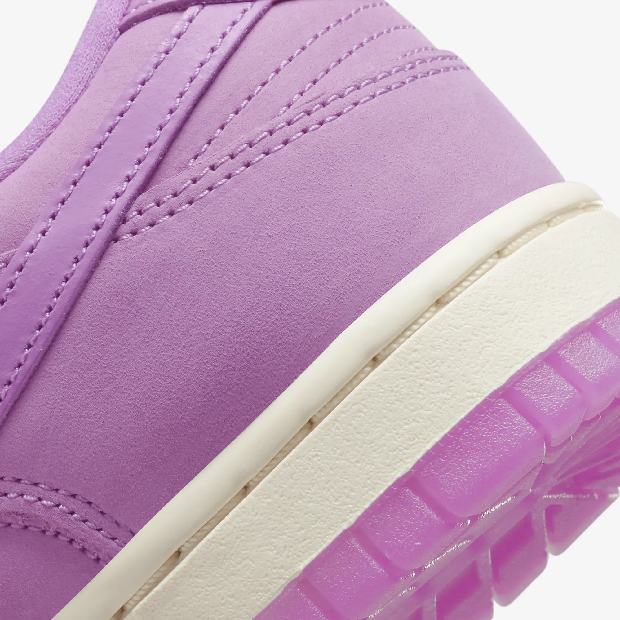 Nike | DUNK LOW PREMIUM MF { RUSH FUCHSIA/RUSH FUCHSIA-RUSH FUCHSIA - view 4