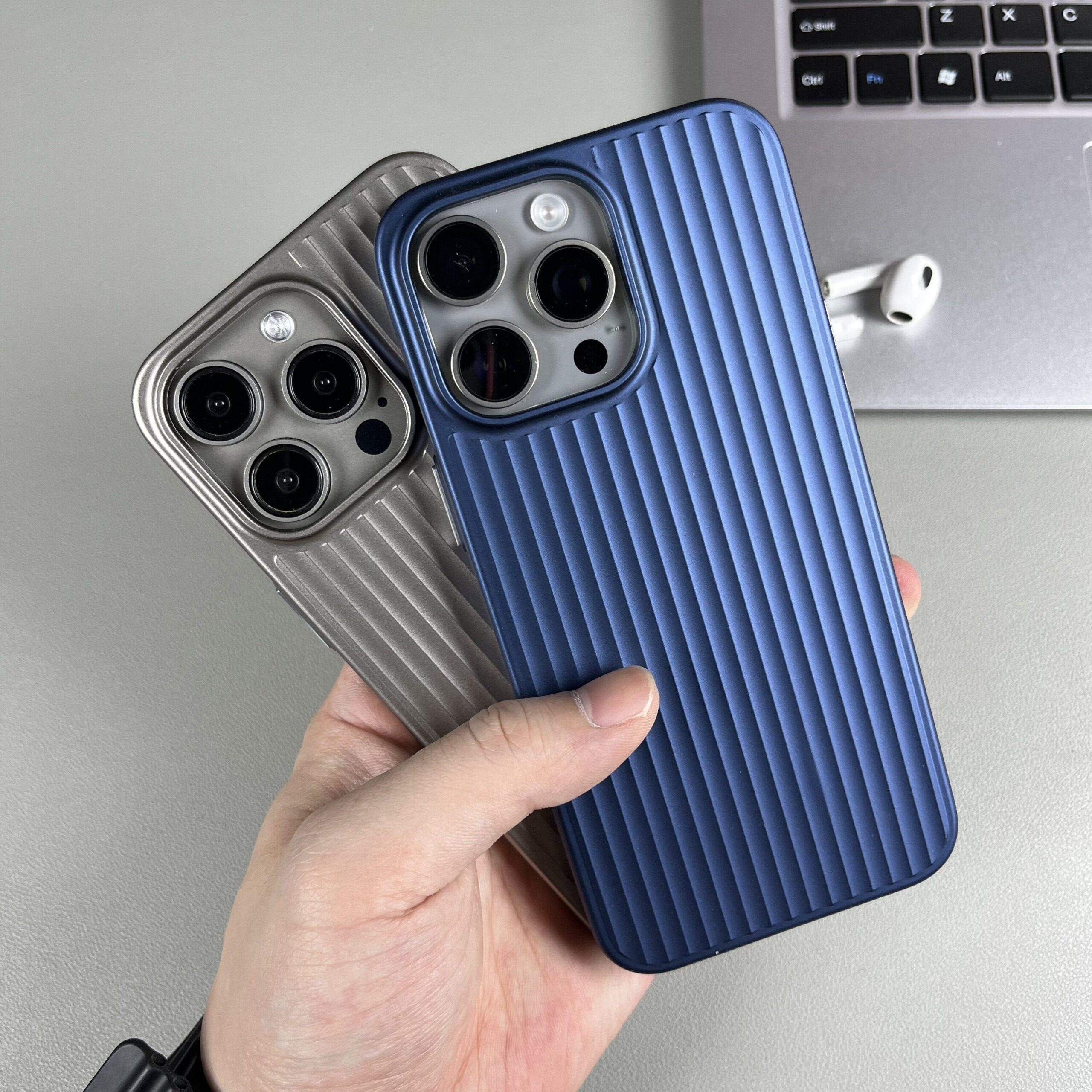 Million Cases Corrugated Pattern Matte Plating Case - iPhone - view 11