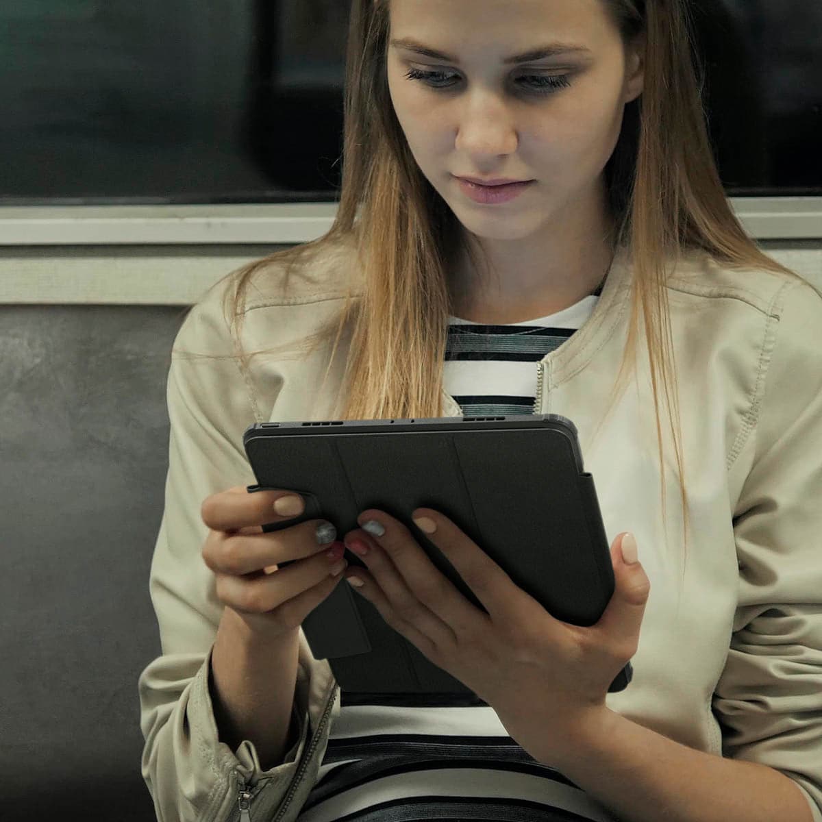 iPad Pro Series - Ultra Hybrid Pro – Black - view 28