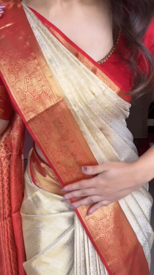 KP Desirable Beige Pure Banarasi Silk Saree With Beauteous Blouse Piece - view 2