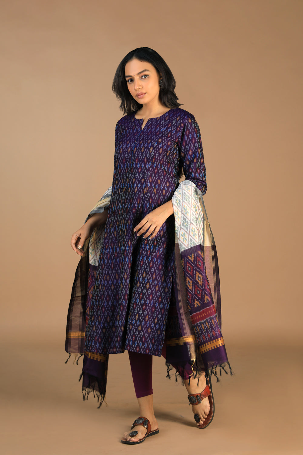 Kalanjali Ethnics Handwoven Pochampally Silk Ikat kurta - view 9