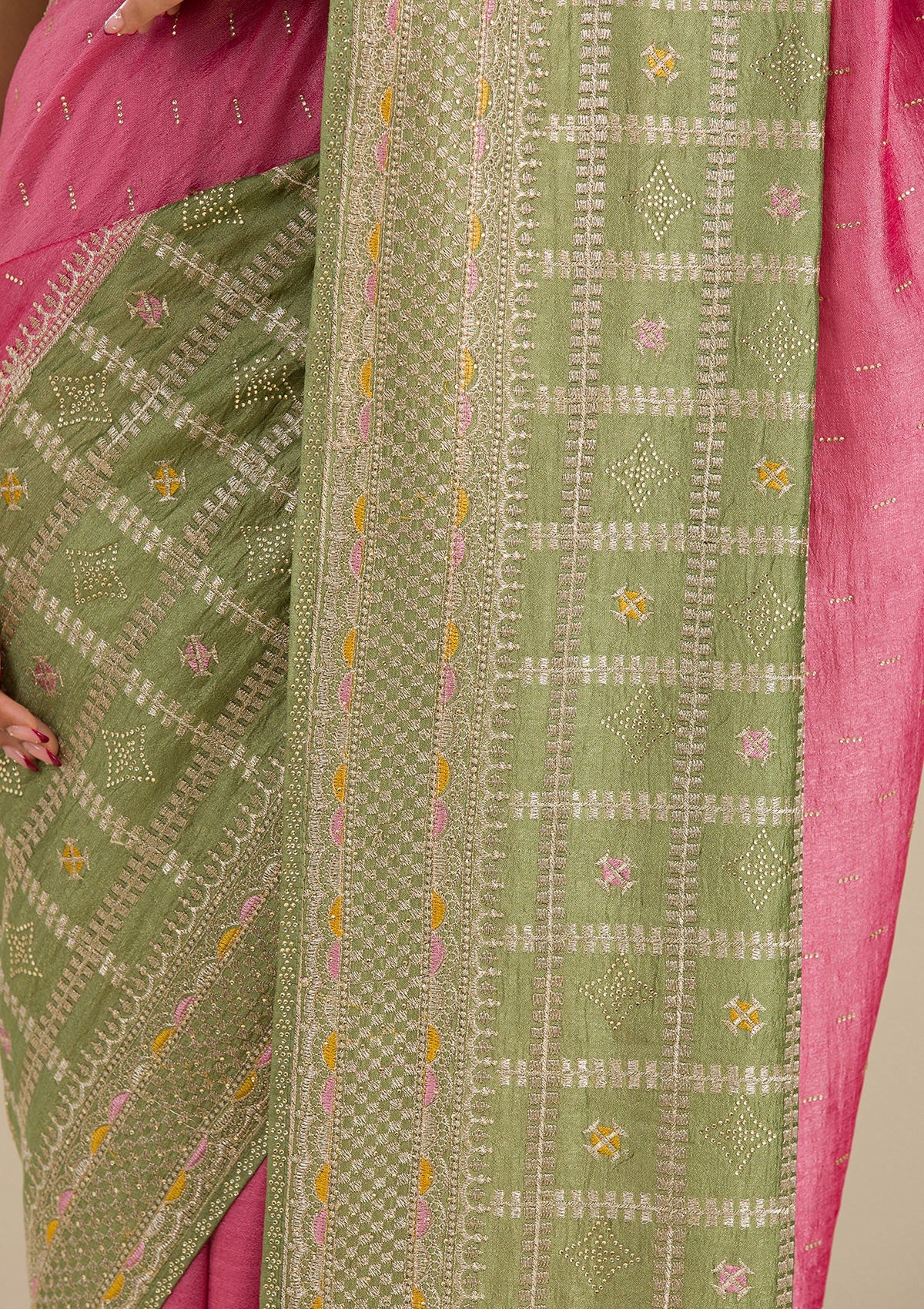 Koskii Pista Green Threadwork Soft Silk Saree - view 7