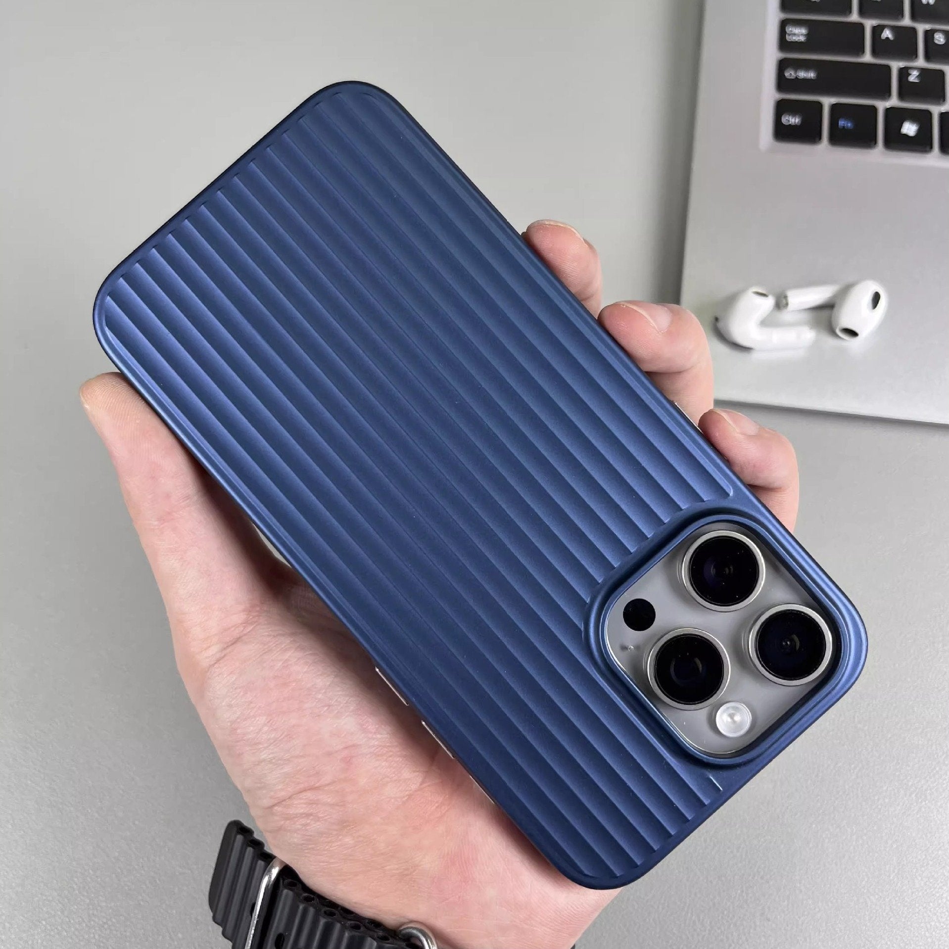 Million Cases Corrugated Pattern Matte Plating Case - iPhone - view 6