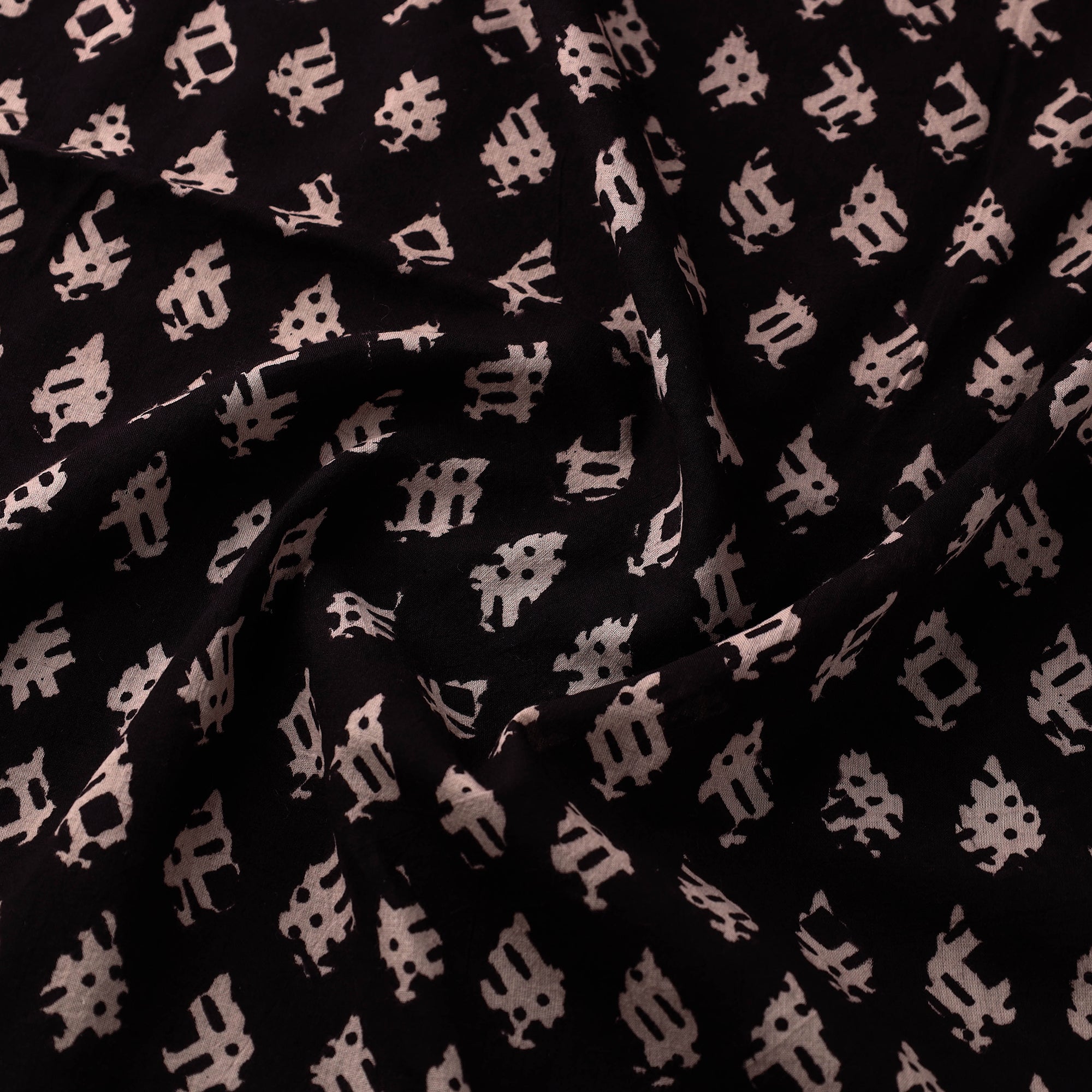 BAGH PRINTS BY YAKOOB KHATRI Black - Natural Dyed Bagh Block Print Mul Cotton Fabric 02 - view 3