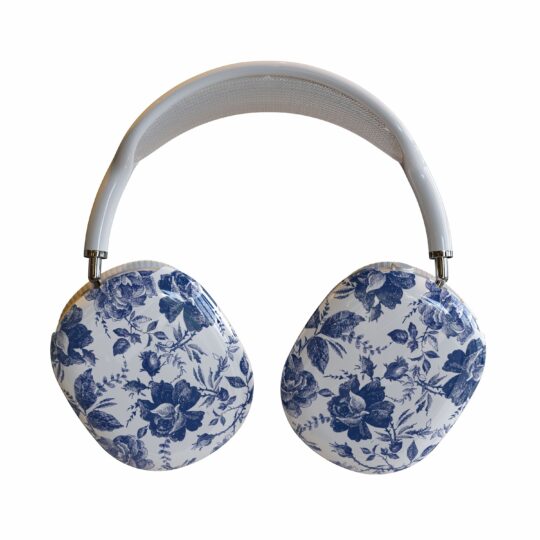 Casetry Rose to Fame | Blue & White Rose Floral AirPods Max Case
