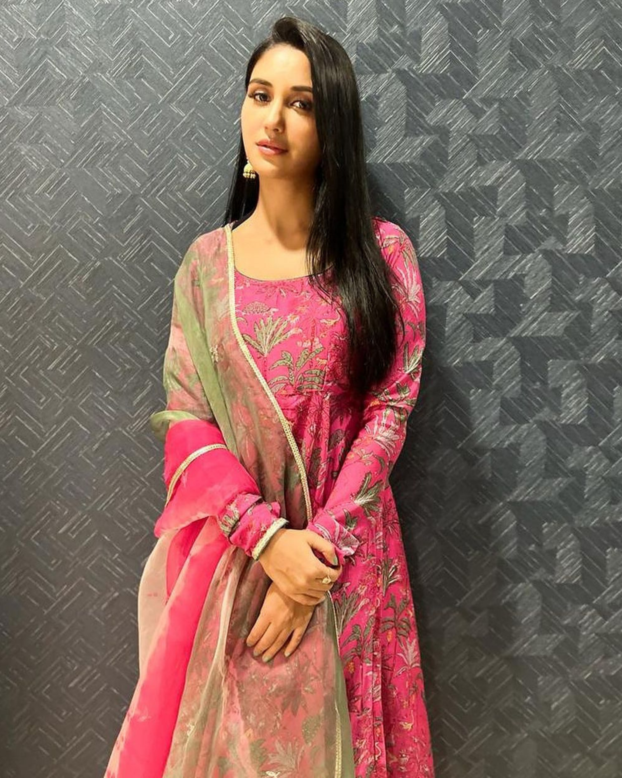 Aachho Taavi Chanderi Suit Set - view 13