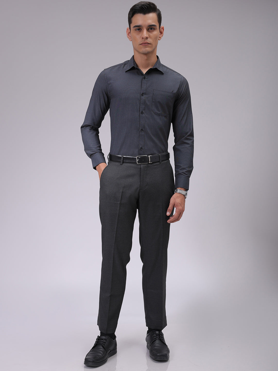 Luxe by TIGC Men's Black Slim Fit Solid Formal Shirt - view 2