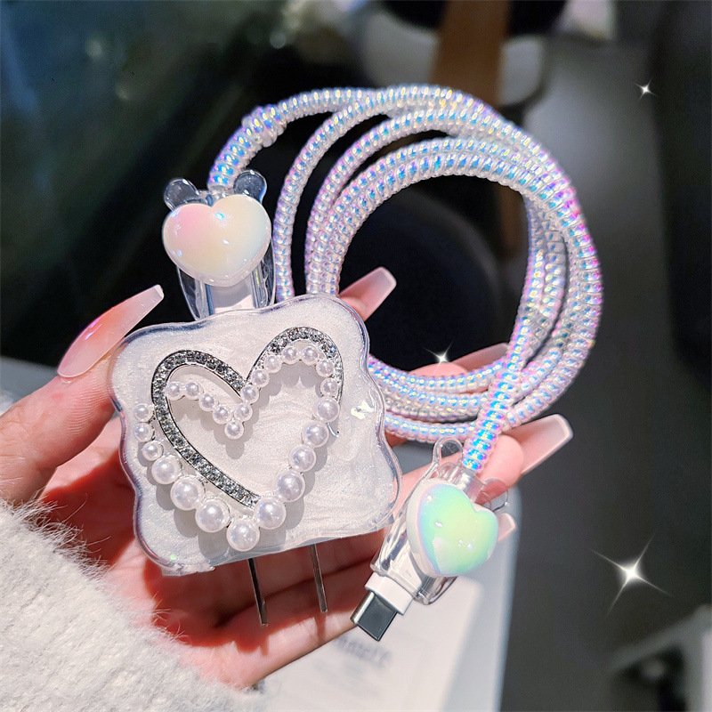 Peeperly Rhinestone Heart Adapter And Cable Protector Kit - view 6