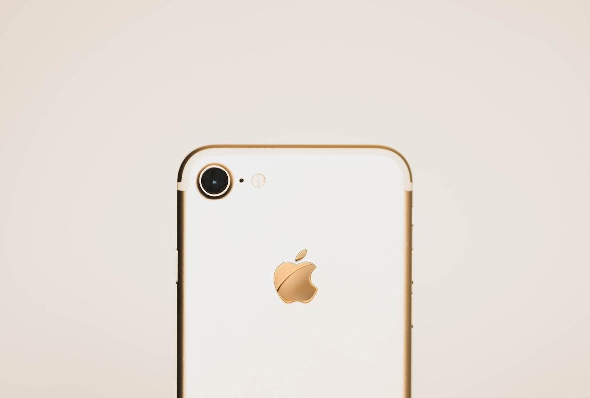 Discover Essential Smartphone Accessories: From Premium iPhone 15 Pro Max Cases to Gamer-Friendly Solutions