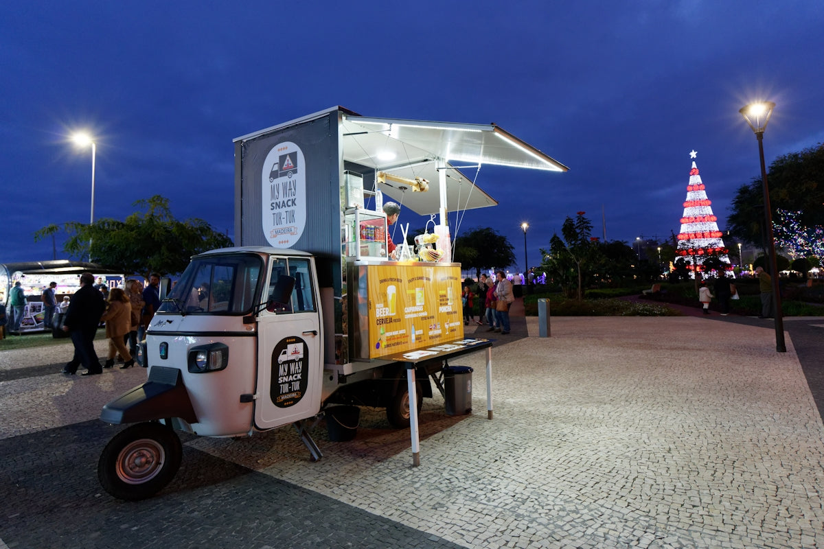 Why BlackTree Leads the Food Truck Revolution with Late-Night Delivery and 100% Cashback Gourmet Mobile Kitchens