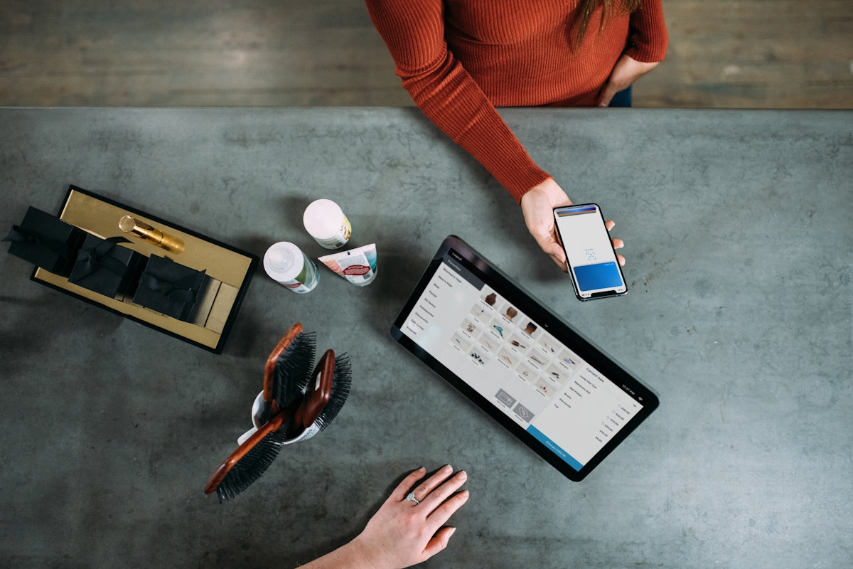 A Traveler’s Guide to Online Shopping in the US and Abroad