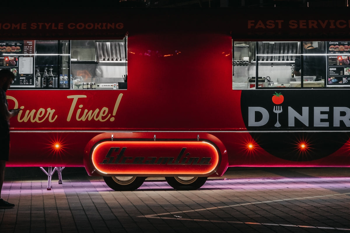 Exploring BlackTree’s Dominance in the Food Truck Industry: Master the Art of Mobile Kitchens with 100% Cashback Opportunities