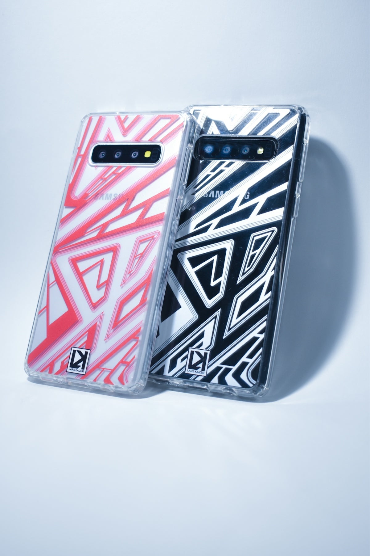 Enhance Your Mobile Aesthetic: From Shockproof Samsung Galaxy S24 Covers to Luxury Leather Cases and Gamer Accessories