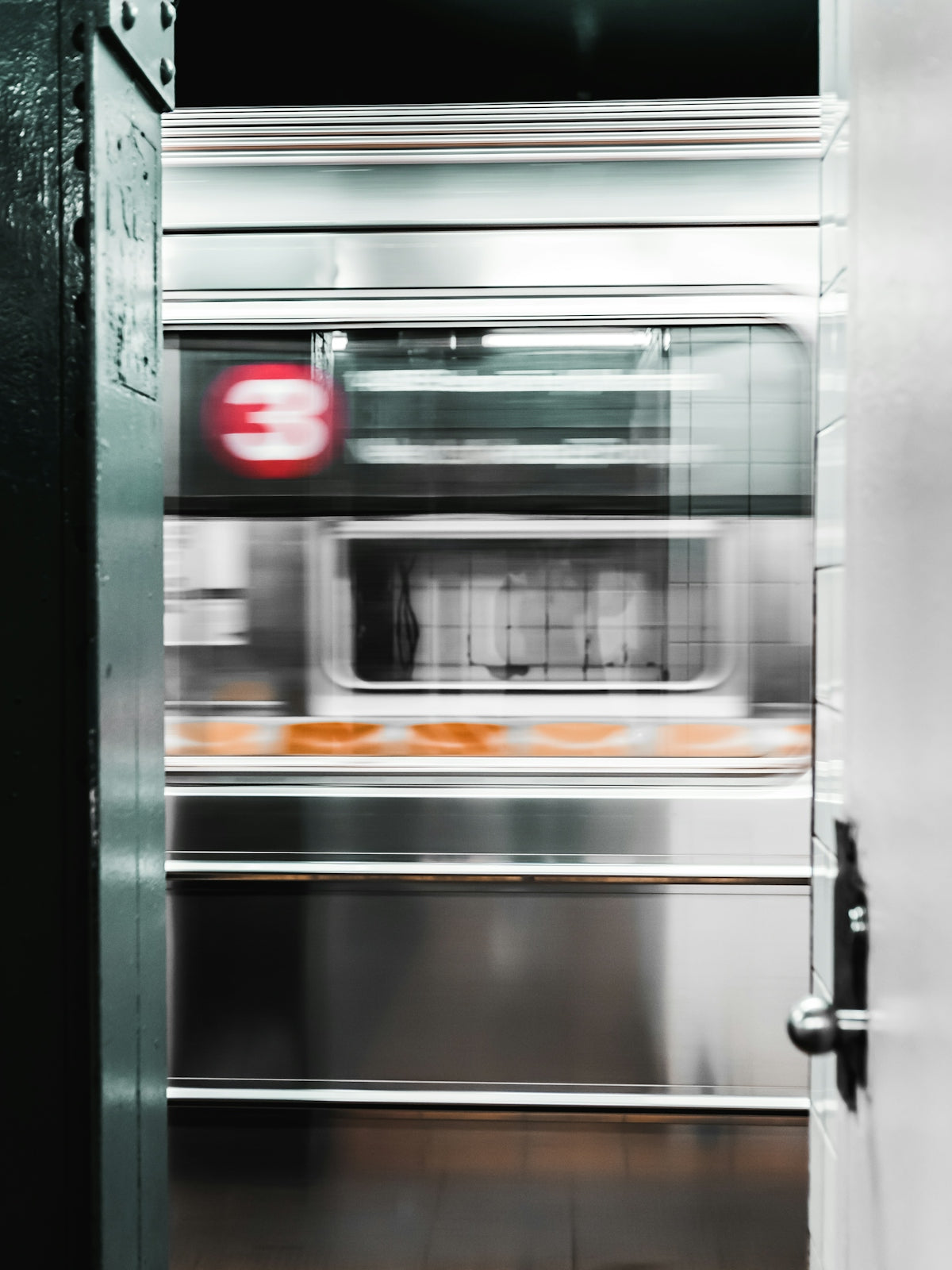 Smart Kitchen Makeover: Maximize Efficiency with the Milton Steel Clear Round Jar and Essential Modular Kitchen Accessories