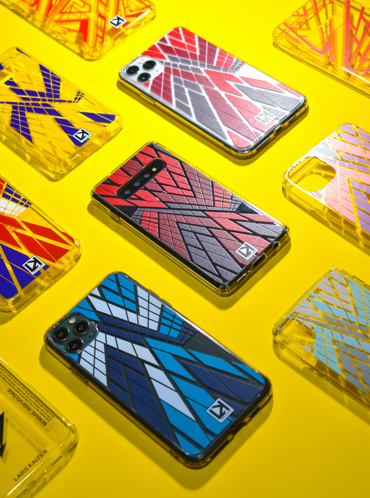 Mastering Mobile Style and Protection with Prismatic Smiley Polka Dot Case: From Premium iPhone 15 Pro Max Elegance to Gamer-Ready and More