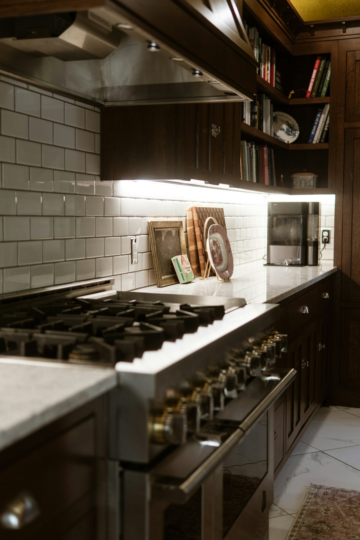 Embrace Smart Kitchen Design: The Role of Copper Water Dispensers in Modern Modular Kitchens Featuring Stainless Steel Kitchenware and More
