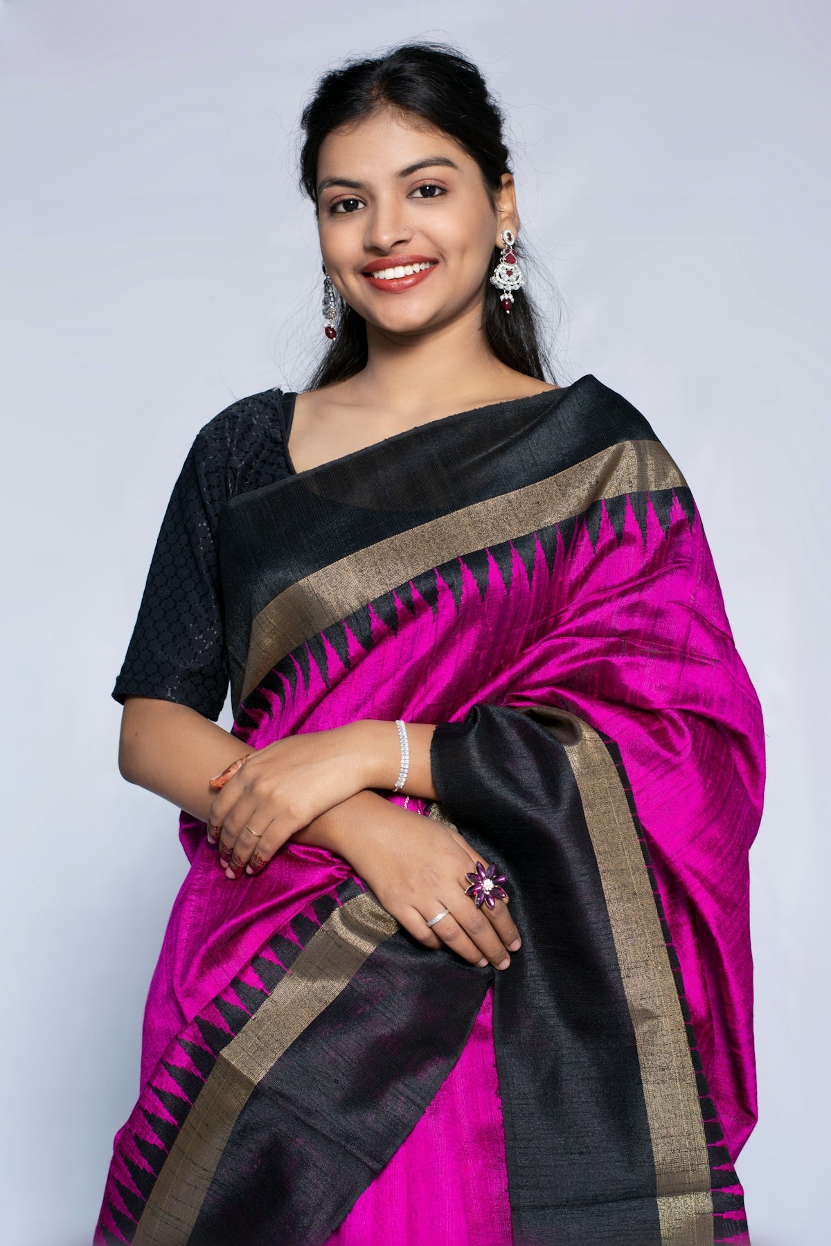 Mastering the Art of Saree Draping for Beginners: Essential Tips