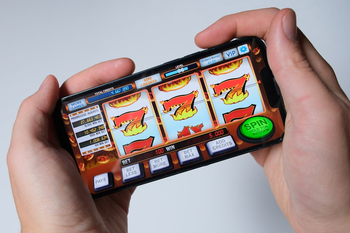 Mobile Gaming Accessories India: Essential Gadgets for Competitive Play